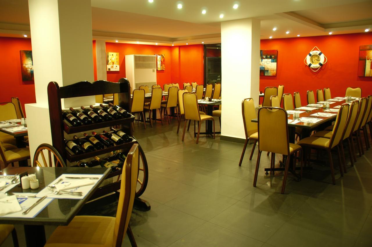 Hotel Mina 3*